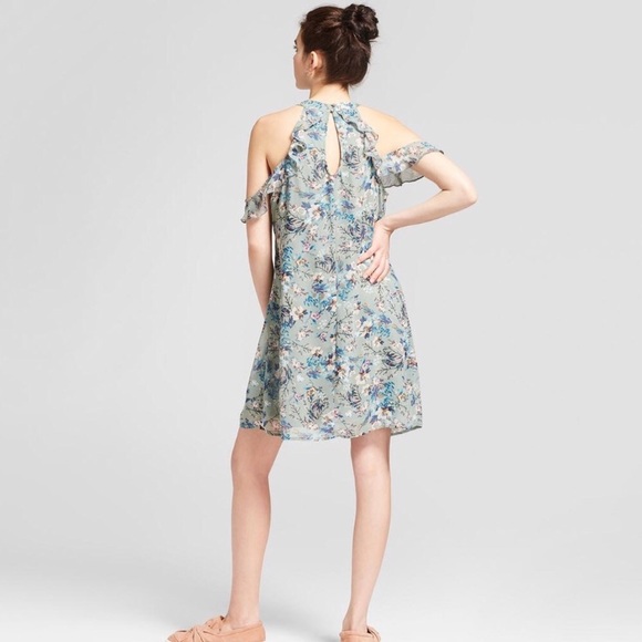 Xhilaration ruffle sleeve dress - Picture 2 of 8